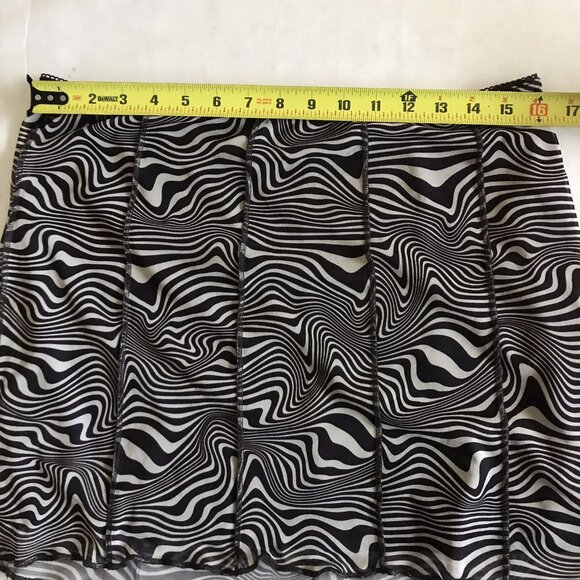 DIVIDED Brown Zebra Swirl Print Mesh Skirt Size Large - Picture 7 of 9